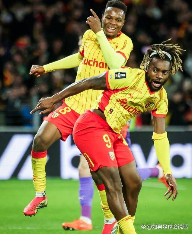 法甲神剧本！朗斯3-1逆转登顶，巴黎又得当追兵